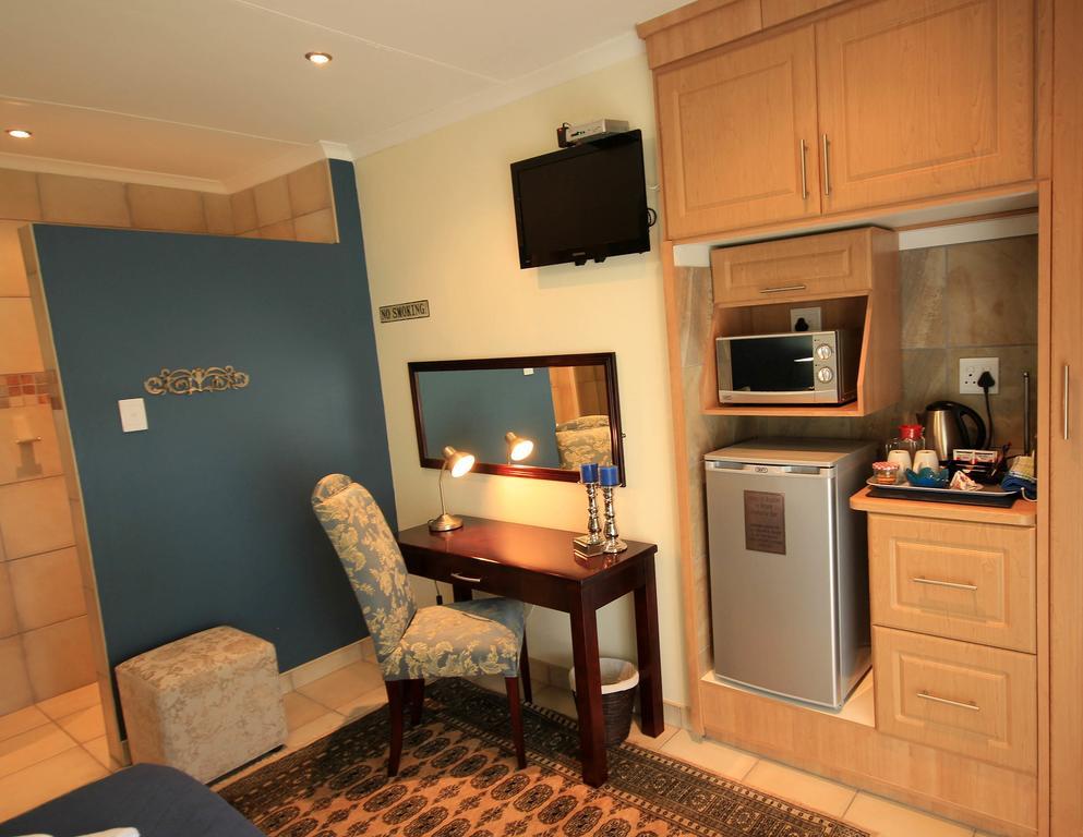 Hotel Avalon Guest Manor Newcastle Esterno foto